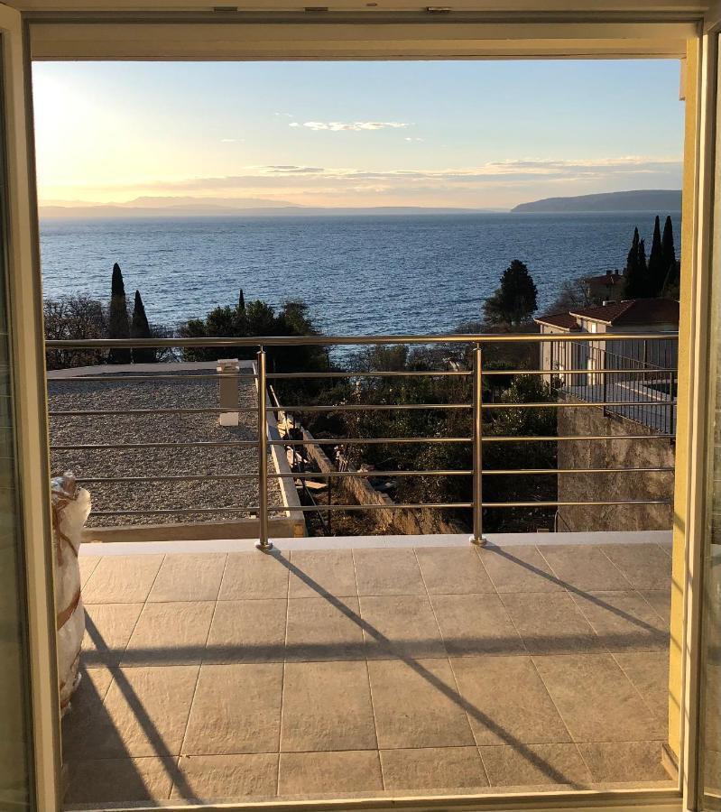 Una Lovran Exterior foto